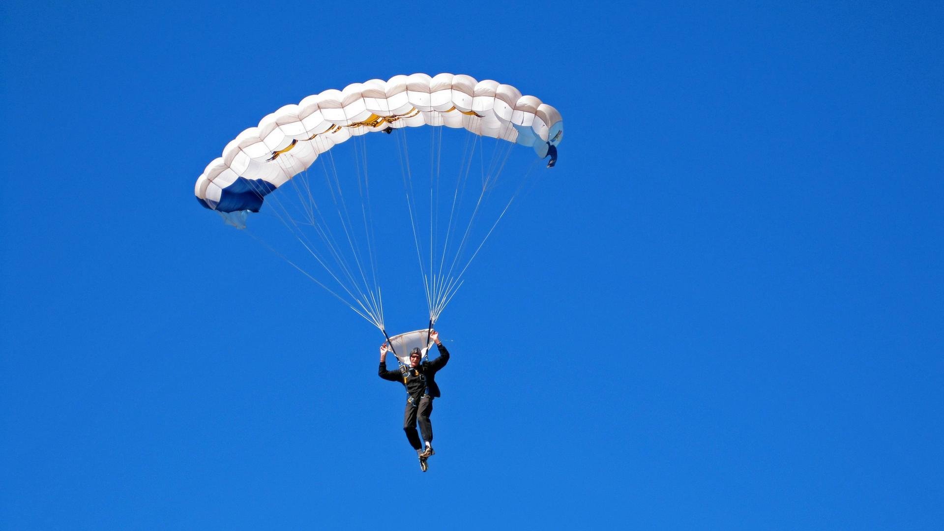中超外援技术风格多样化激发本土球员学习动力，中超外援规则及限制政策